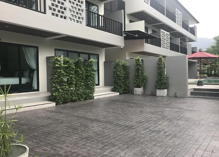 Amarina Green