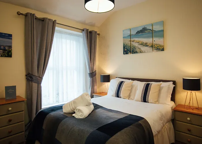 Lindholme Guest House Tenby