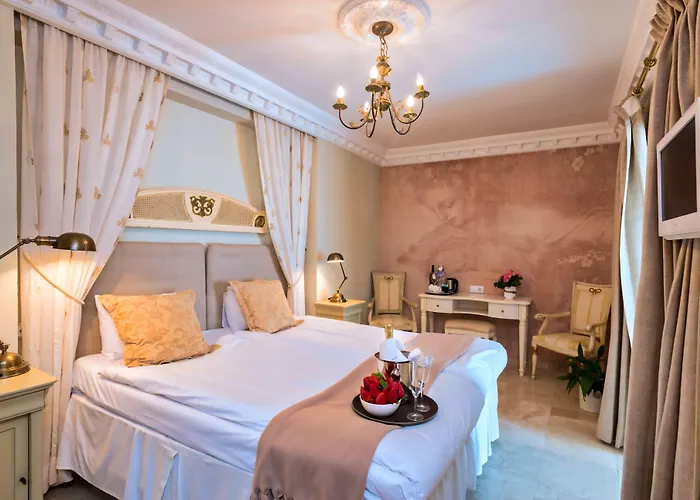 The Town House (Adults Only)