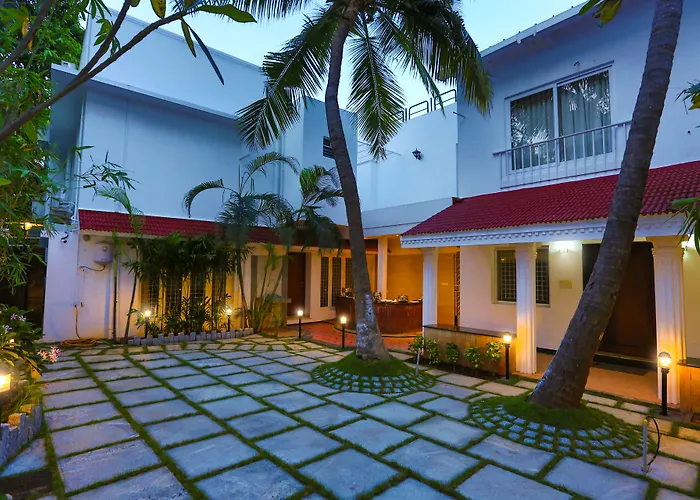 Avenue 11 Boutique Residences, Poes Garden Madrás