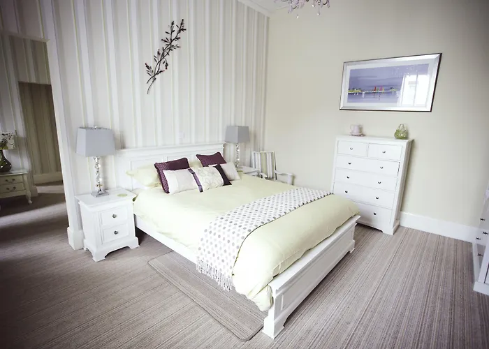 Vale House Bed & Breakfast Southport