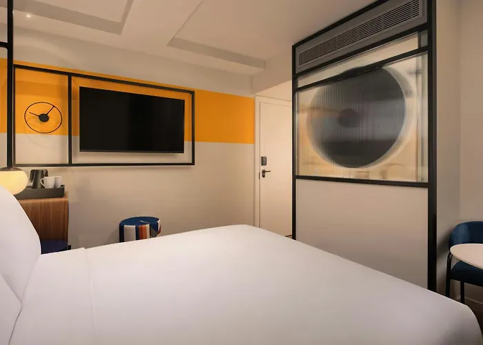 Hotel Aloft By Marriott Madrid Gran Via