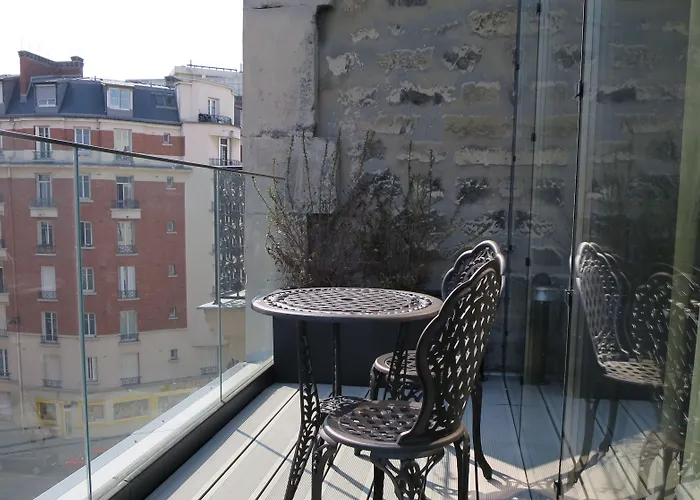 Villa Eiffel Mademoiselle