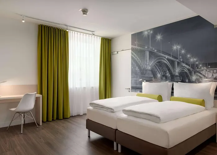 Super 8 By Wyndham Mainz Zollhafen Hotel