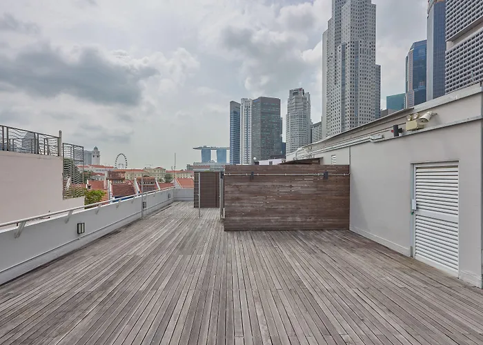 Kinn Capsule - Her Space, Female Only Singapour