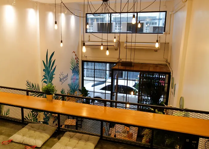 Tropical Summer Hostel Bangkok