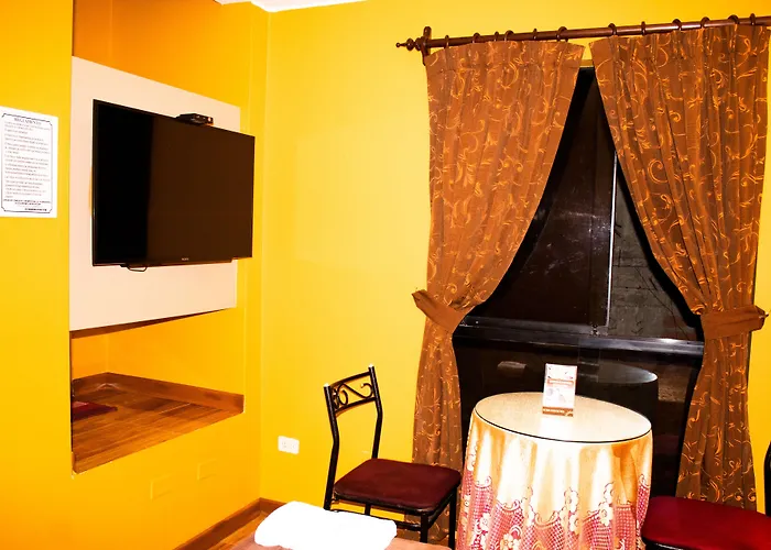 Solis Dies Hotel Lima