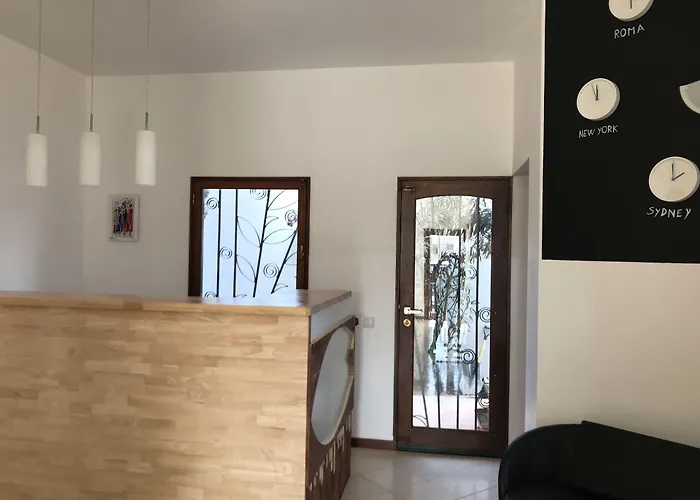 Blue Eagle Guesthouse - Casa De Hospedes Santa Maria