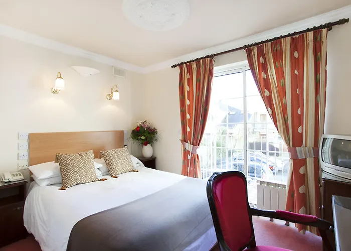 The Leeson Lodge