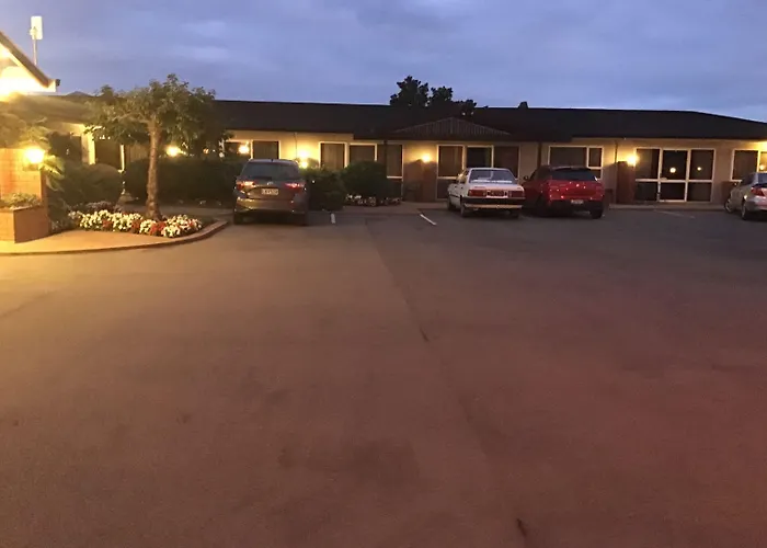Avon City Motel