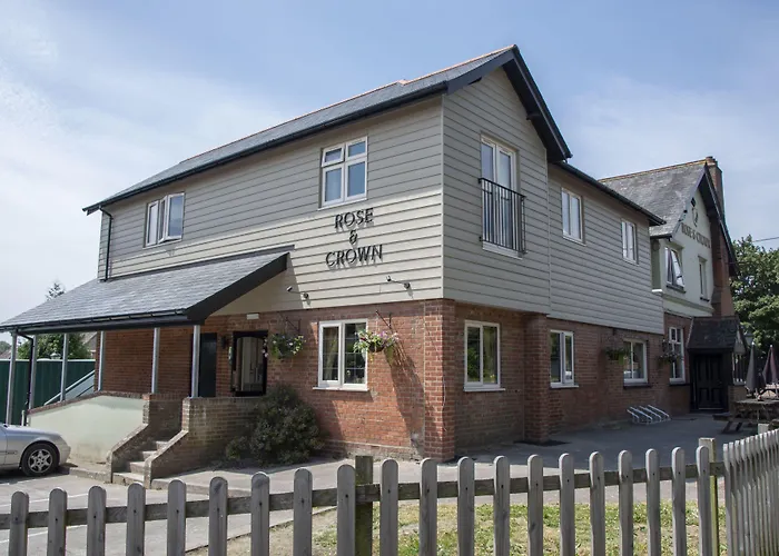 Rose And Crown Hotel Lytchett Matravers