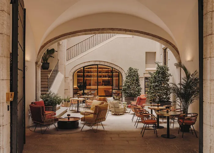 Hotel Palau Fugit