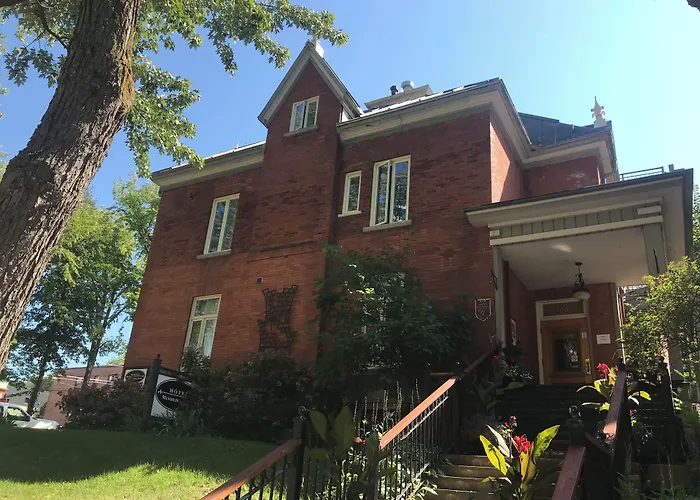 Manoir De La Tour - Par Aneyro Hotel Québec