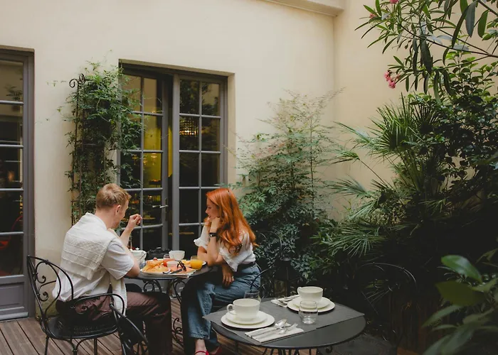 Hotel Le Petit Parijs