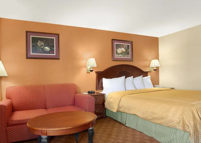 Ramada Limited - Columbia Hotel