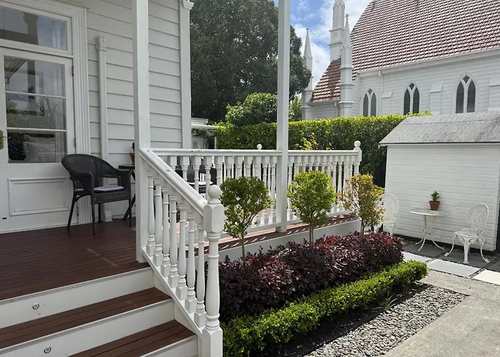 Ponsonby Manor