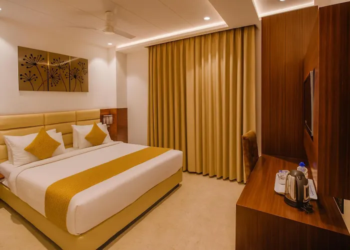 Hotel Ten Square - 5 Minutes From The Taj Mahal Agra 