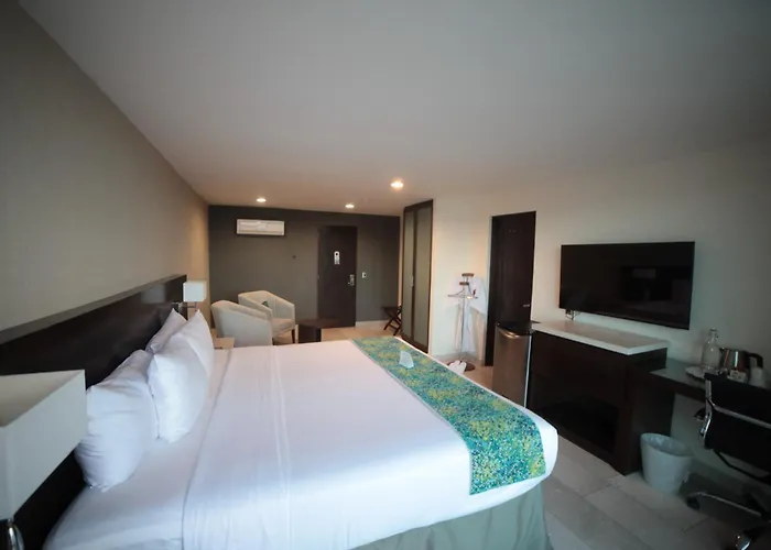 Hotel Seven Crown La Paz Malecon