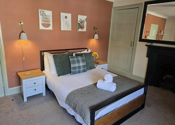 Eyre Court Hotel