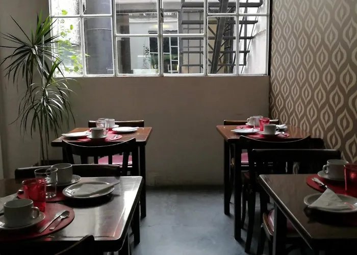 06 Soho Suites