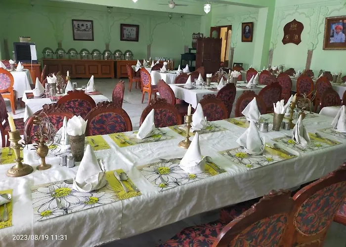 Hotel Pushkar Palace