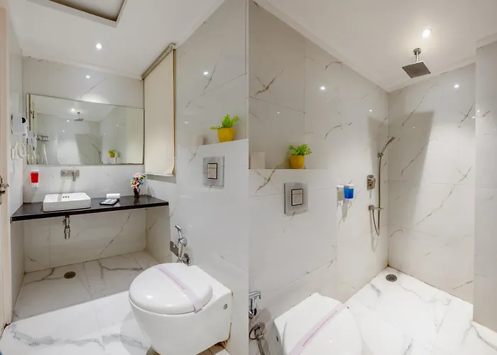 Aman Continental With Restaurant - 5Mins From Connaught Place ,Railway Station & Metro Neu-Delhi