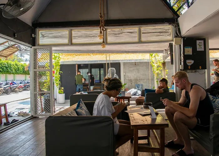 Dpm Koh Tao Diving Hotel & Bar