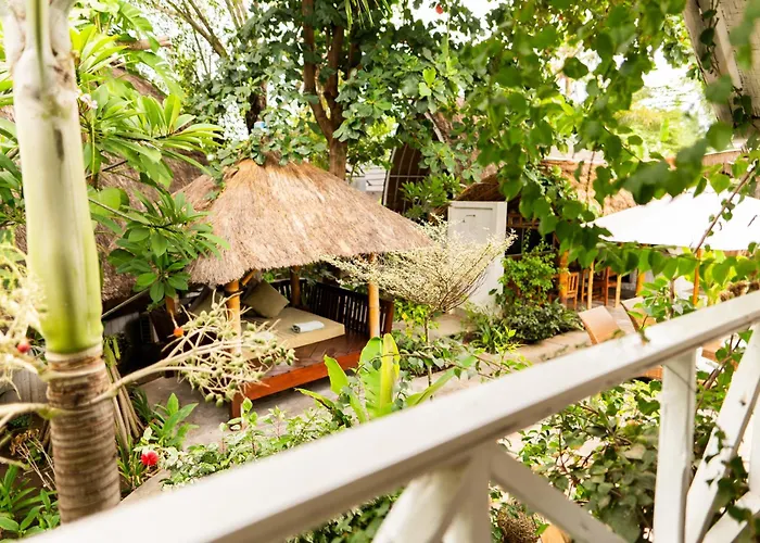 Buena Vibra Bungalows With Quiet Garden Gili Air