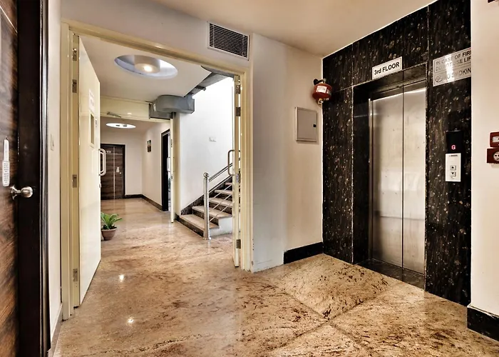 Hotel Aerocity Purple Orchid Nuova Delhi