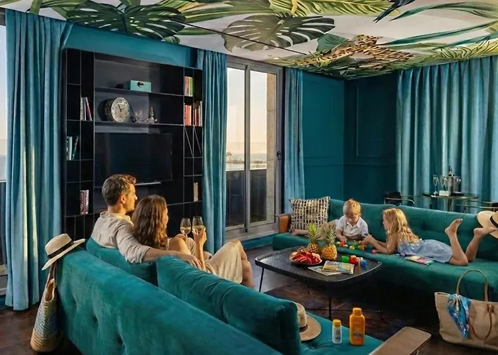 Seaside Hotel By Zvieli Hotels - Shelter Access Tel Aviv