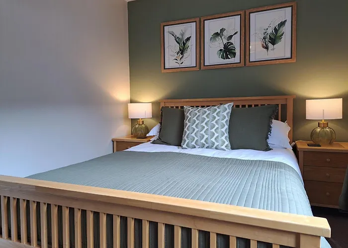 Schooner Point Guest House Looe