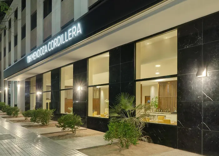 Hotel NH Mendoza Cordillera