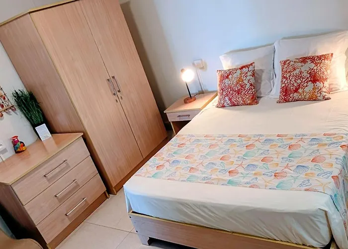 Blue Beryl Guest House Blue Bay