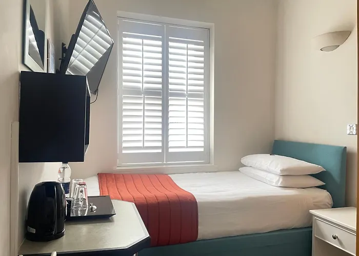 Hotel 63 Londra