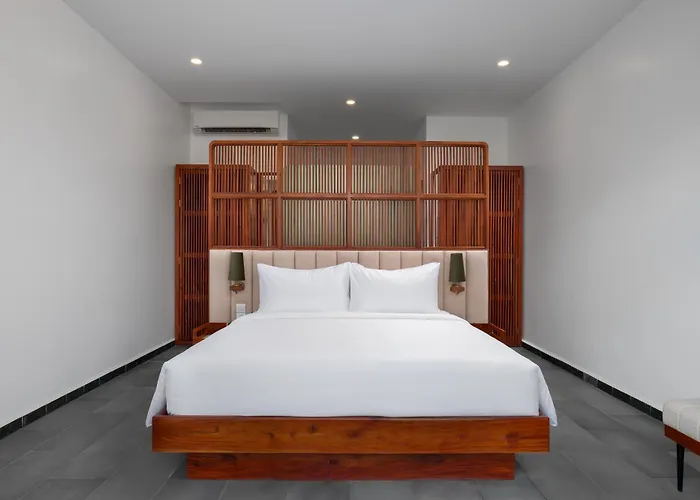 Two Seasons Siem Reap Hotel