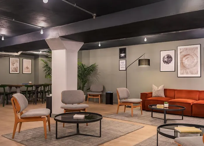 Zedwell Underground Hotel Tottenham Court Rd Londra