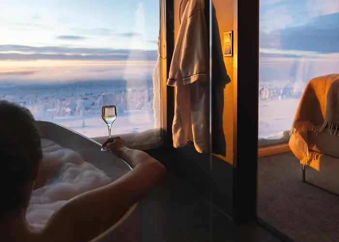 Star Arctic Hotel & Activities