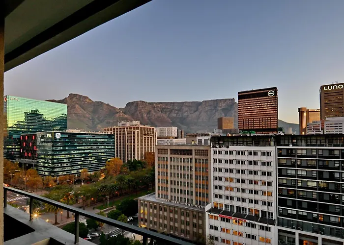 The Capetonian - Halal