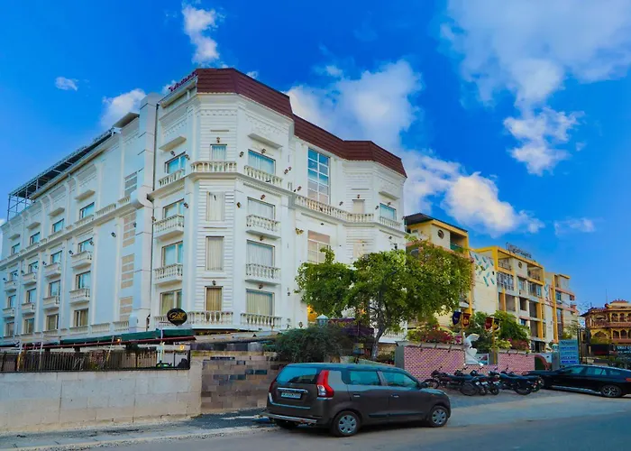 Hotel Magenta-City Center Bani Park Jaipur