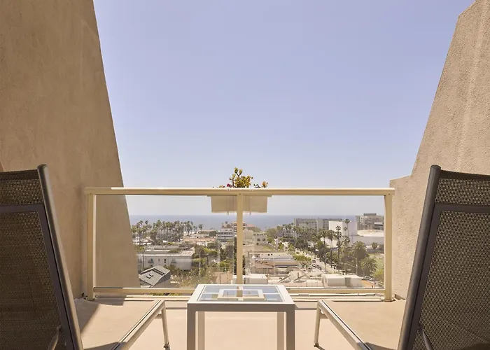 Hyatt Centric Delfina Santa Monica Hotel