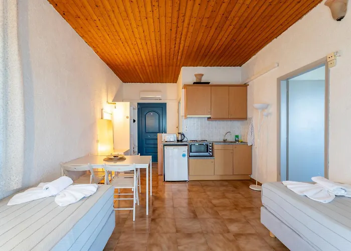 Metaxatos Apartments