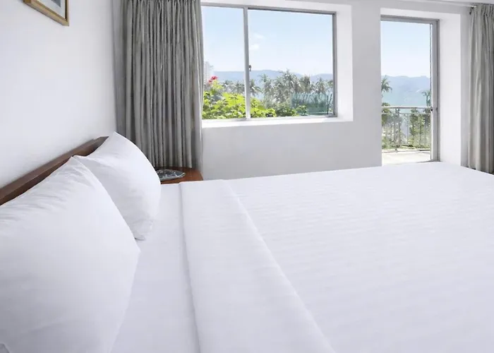 Y Linh Hotel