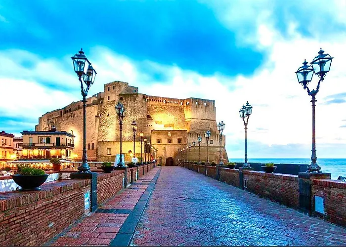 Napoli Storia E Mare