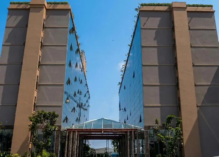 Elegant Airport Hotel