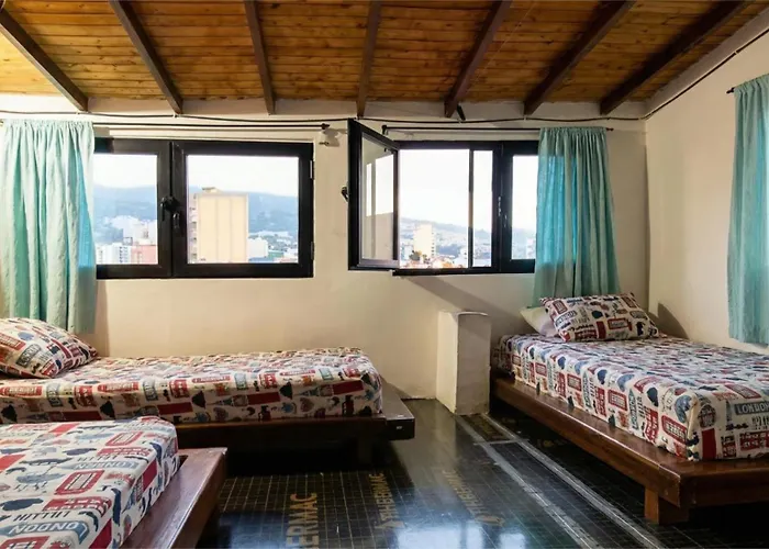 Hostel Metro Floresta Alojamiento Medellín