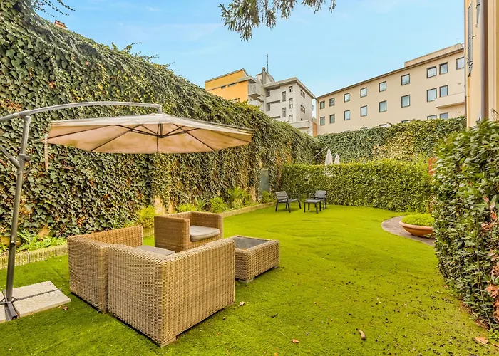 Aurora Garden Lodging - Rooms & Apartment