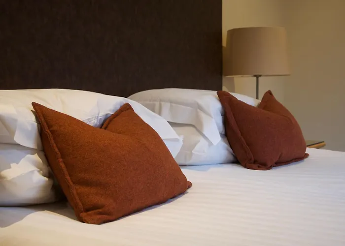 Elmers Court Hotel