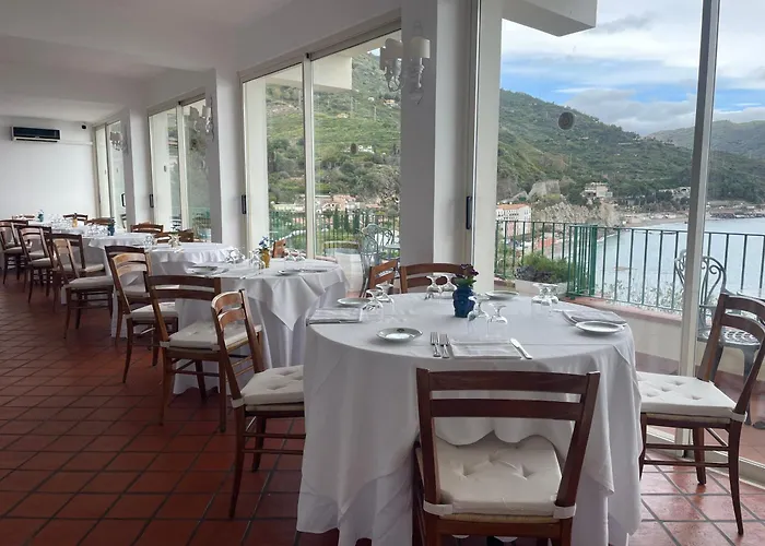 Bay Palace Mazzaro Taormina
