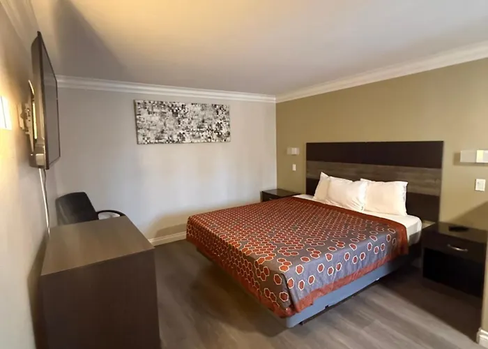 Colony Inn