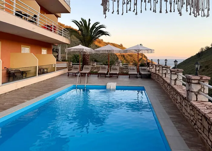 Karos Hotel Llaman Himare